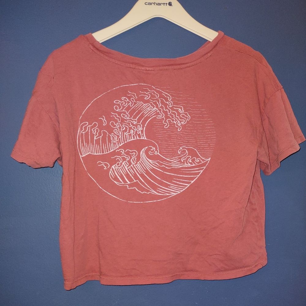 Tilly's Women's Wave Graphic Cropped Tee